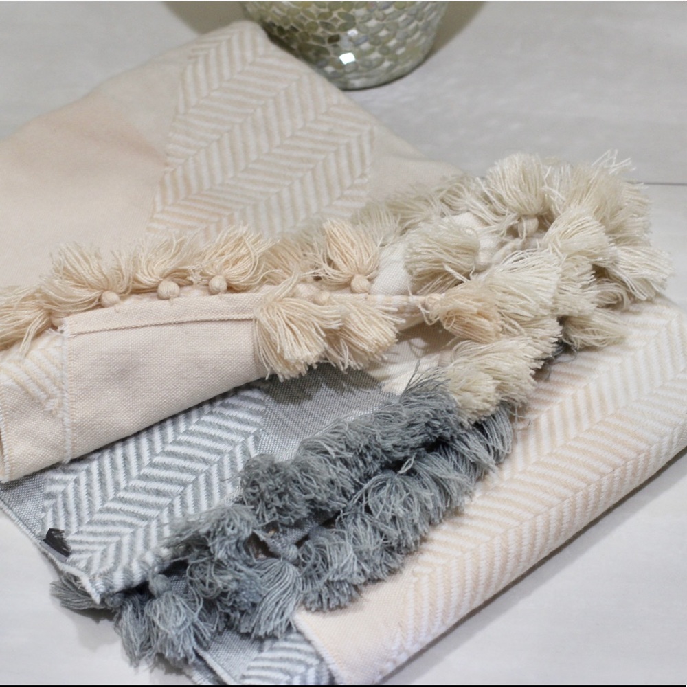Vince Camuto pink and grey pom Pom scarf oversized